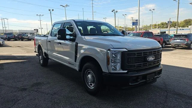New 2027 Oxford White Ford XL 2WD image 26