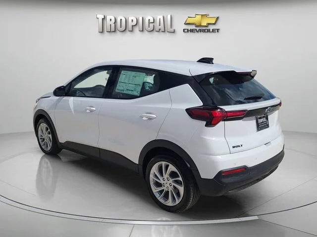 New 2027 Summit White Chevrolet LT image 2