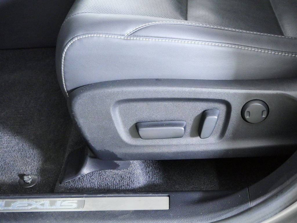 Used 2018 Silver Lexus 350L image 37