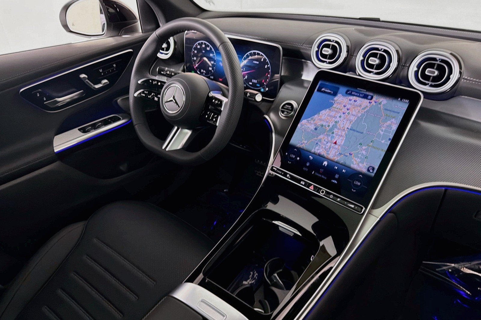 New 2027 Polar White Mercedes-Benz GLC 300 SUV image 15