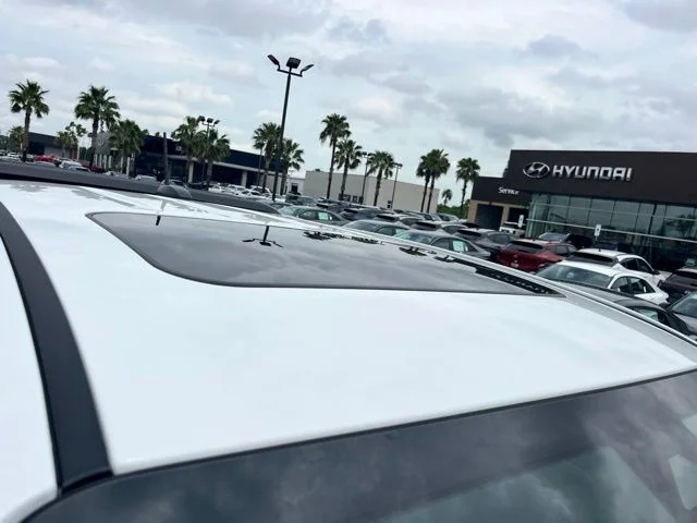 Used 2025 White GMC AT4 image 9