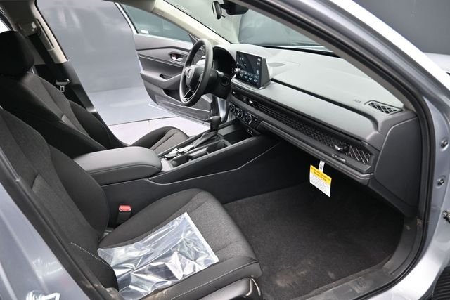 New 2026 Solar Silver Metallic Honda SE image 20