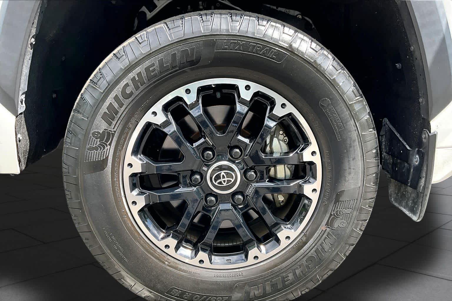 Used 2023 Ice Cap Toyota SR5 image 11
