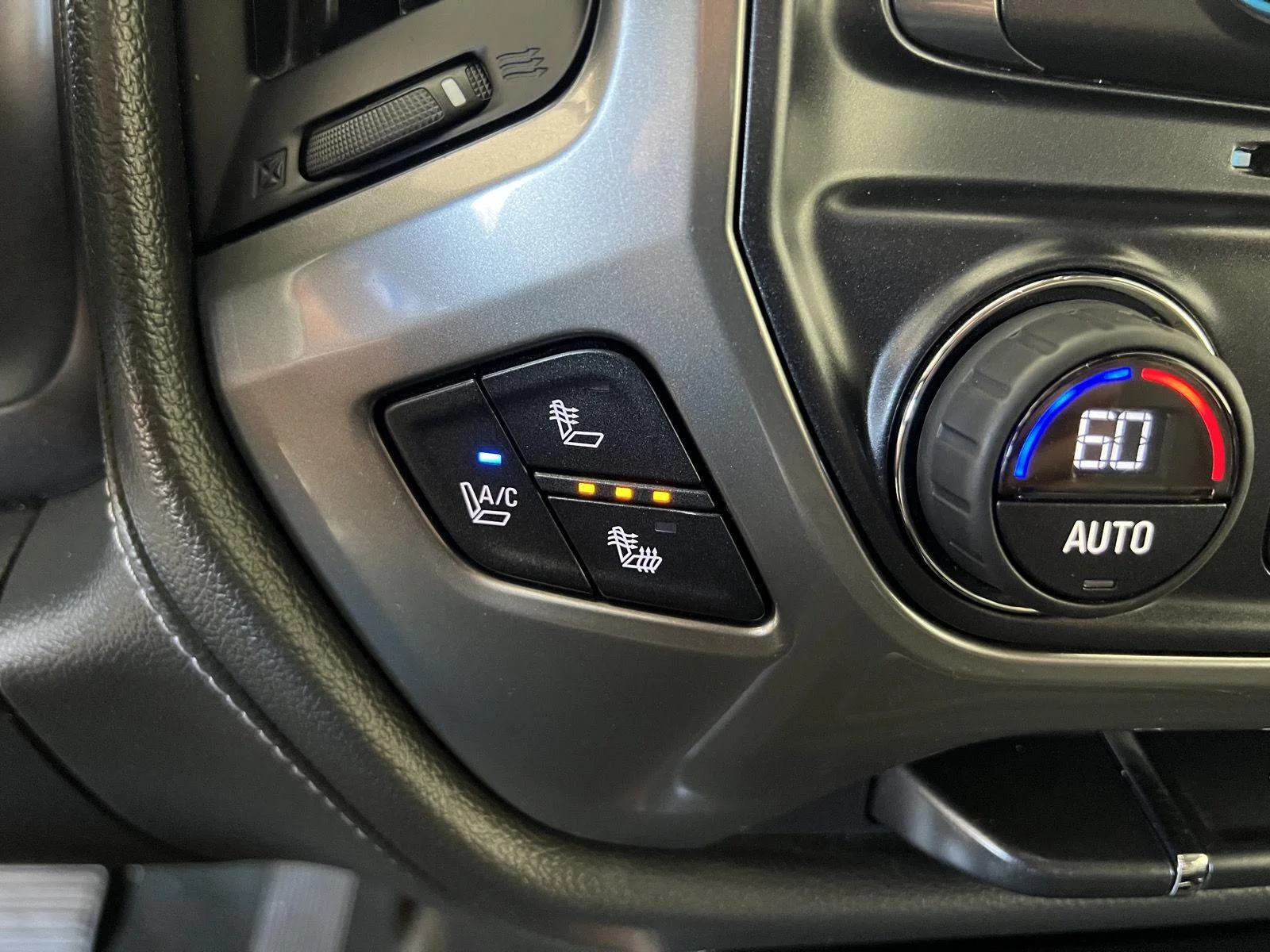 Used 2015 Deep Ocean Blue Metallic Chevrolet LTZ image 19