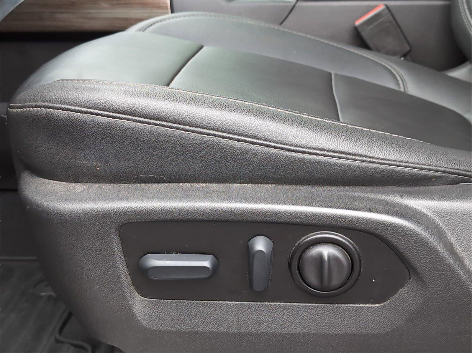 Used 2022 Black Chevrolet RST image 13