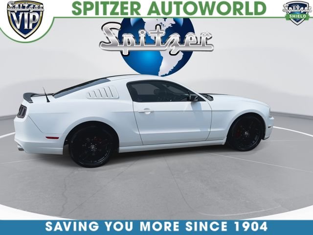 Used 2014 White Ford V6 image 10
