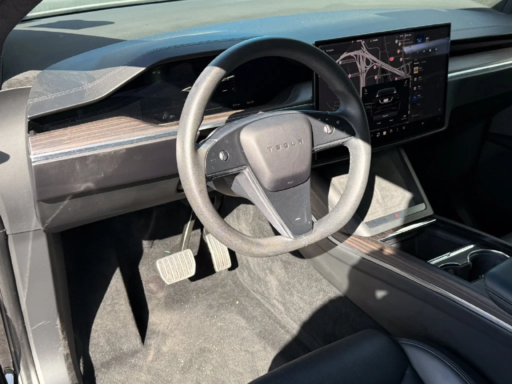 Used 2024  Tesla NA image 15