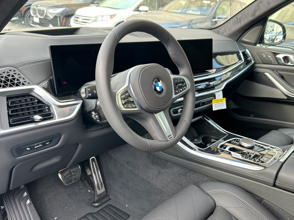 New 2026 Carbon Black Metallic BMW xDrive40i image 13