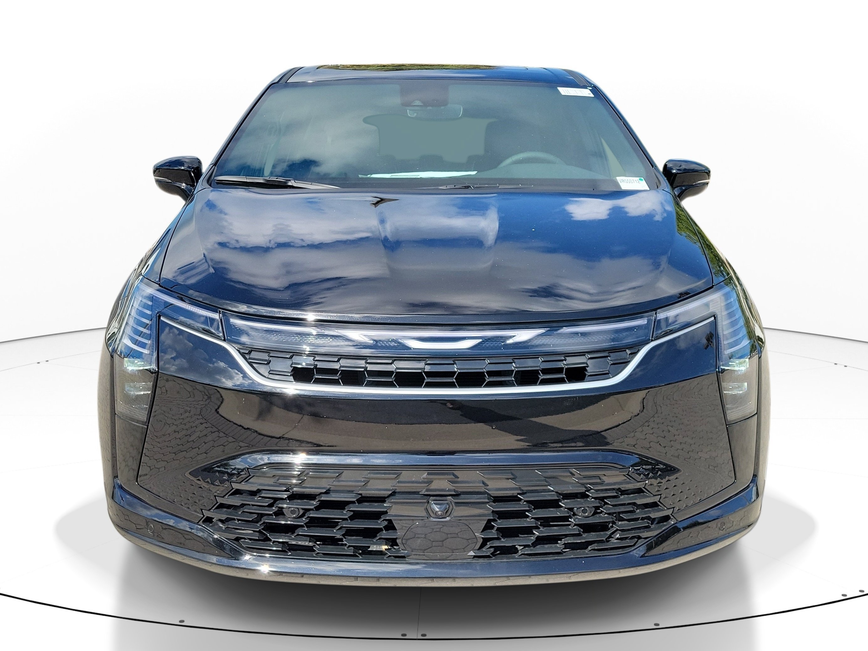 New 2027 Diamond Black Crystal Pearl-Coat Exterior Paint Chrysler Limited image 2