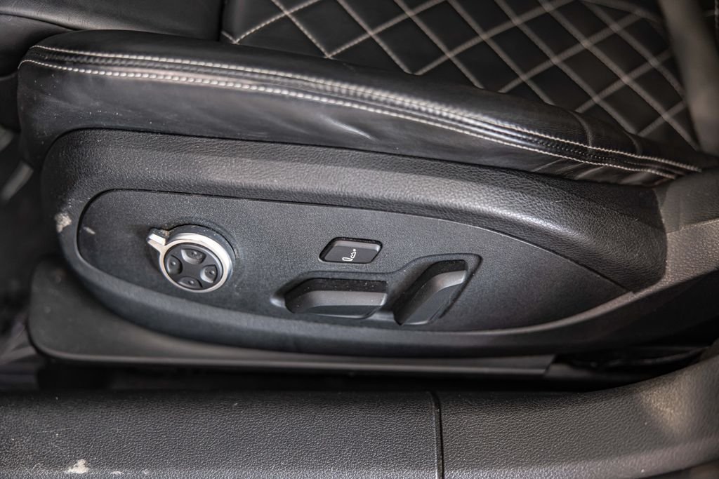 Used 2018 Black Audi 3.0T Prestige image 23
