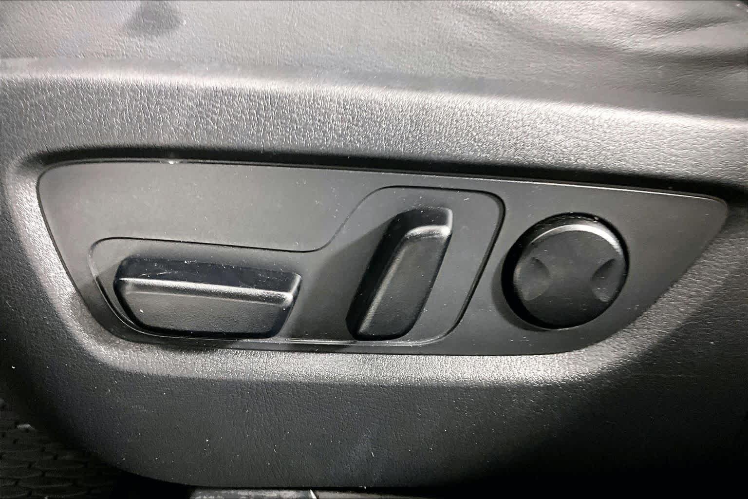 Used 2021 Machine Gray Metallic Mazda Preferred image 30