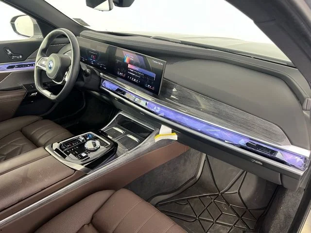 New 2024 Oxide Grey metallic BMW eDrive50 image 39