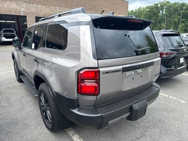 New 2027 Meteor Shower Toyota Land Cruiser image 8