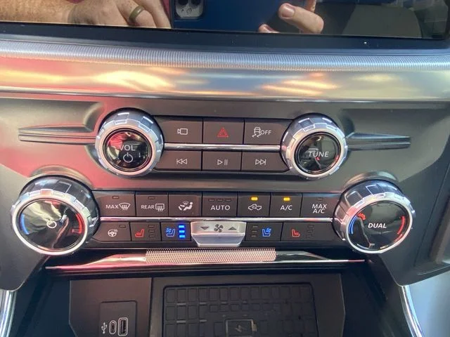 2025 Ford F-150 Lariat - Photo 18