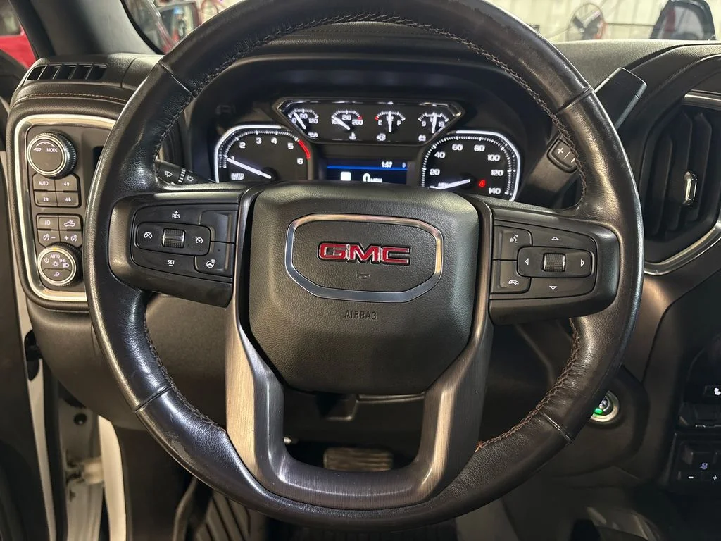 Used 2020 White GMC AT4 image 20