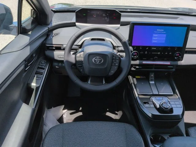 New 2026 Wind Chill Pearl Toyota XLE image 16