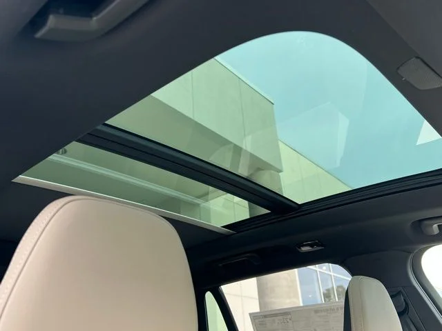 2026 Volvo XC90 Plus - Photo 32