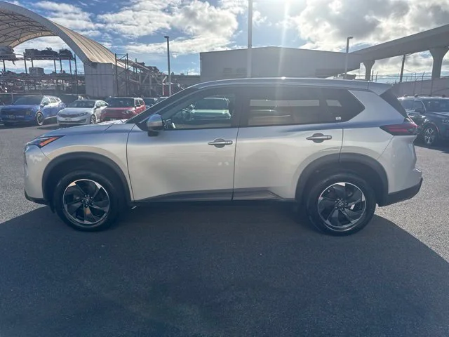 Used 2024 Silver Nissan SV image 2