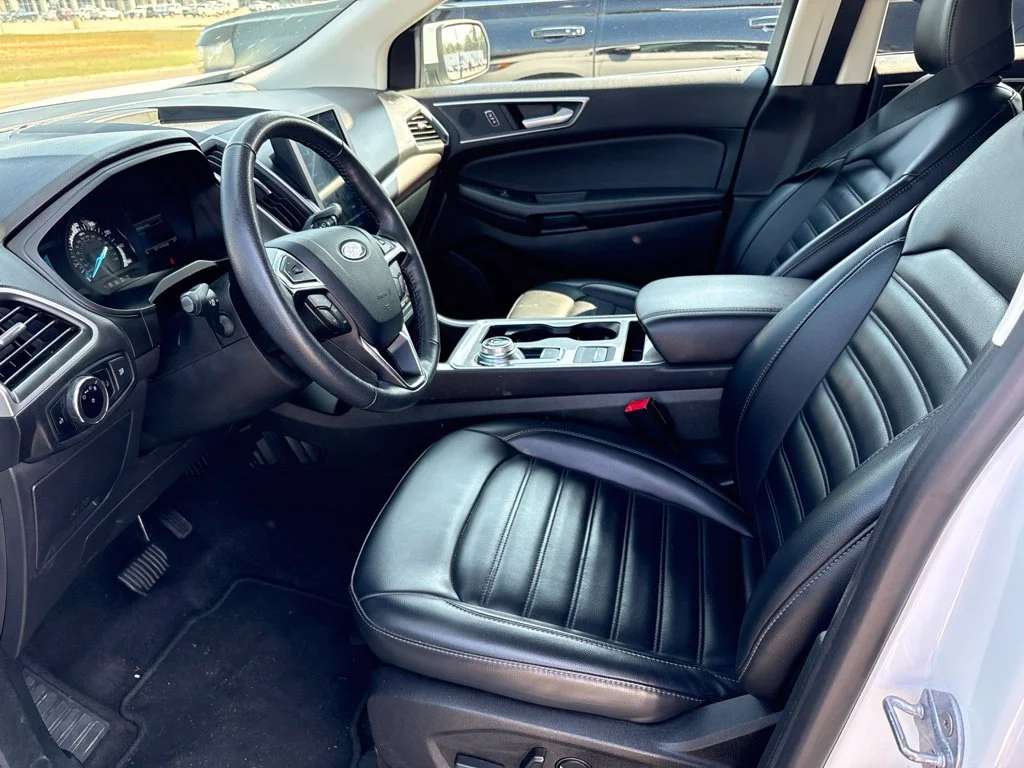 Used 2024 Oxford White Ford SEL image 27