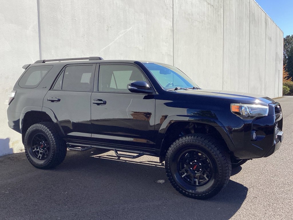Certified Used 2018 Black Toyota SR5 Premium image 7