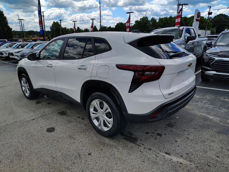 Used 2024 White Chevrolet LS image 6
