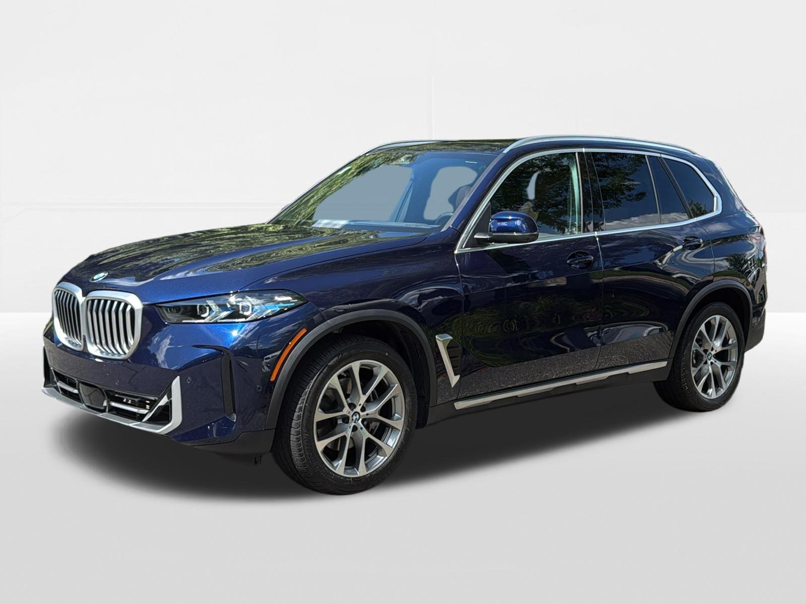 Used 2026 Tanzanite Blue II Metallic BMW xDrive40i image 3