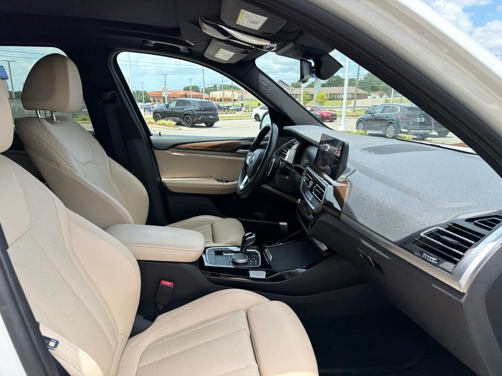 Used 2023 White BMW sDrive30i image 25