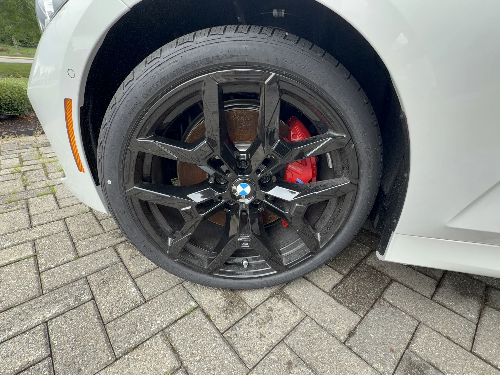 New 2026 Mineral White Metallic BMW xDrive image 30