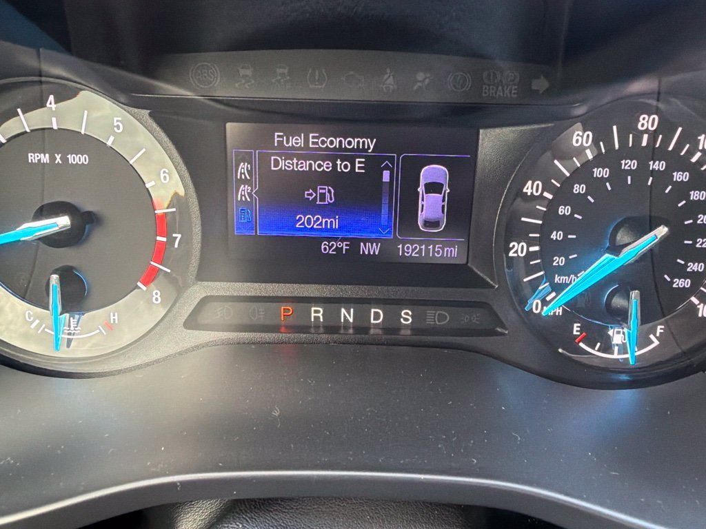 Used 2013 Silver Ford SE image 12