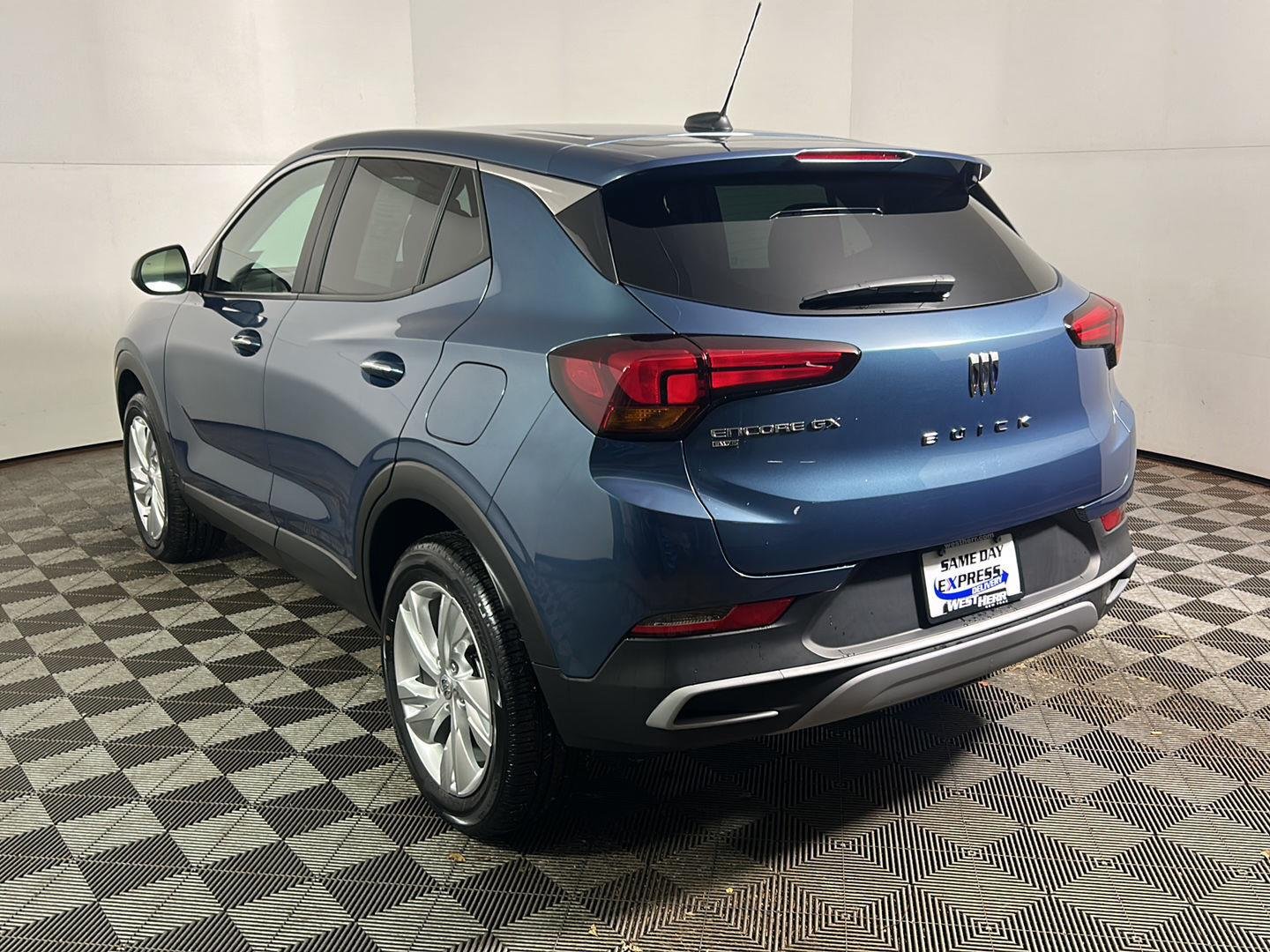 Used 2025 Ocean Blue Metallic Buick Preferred image 9