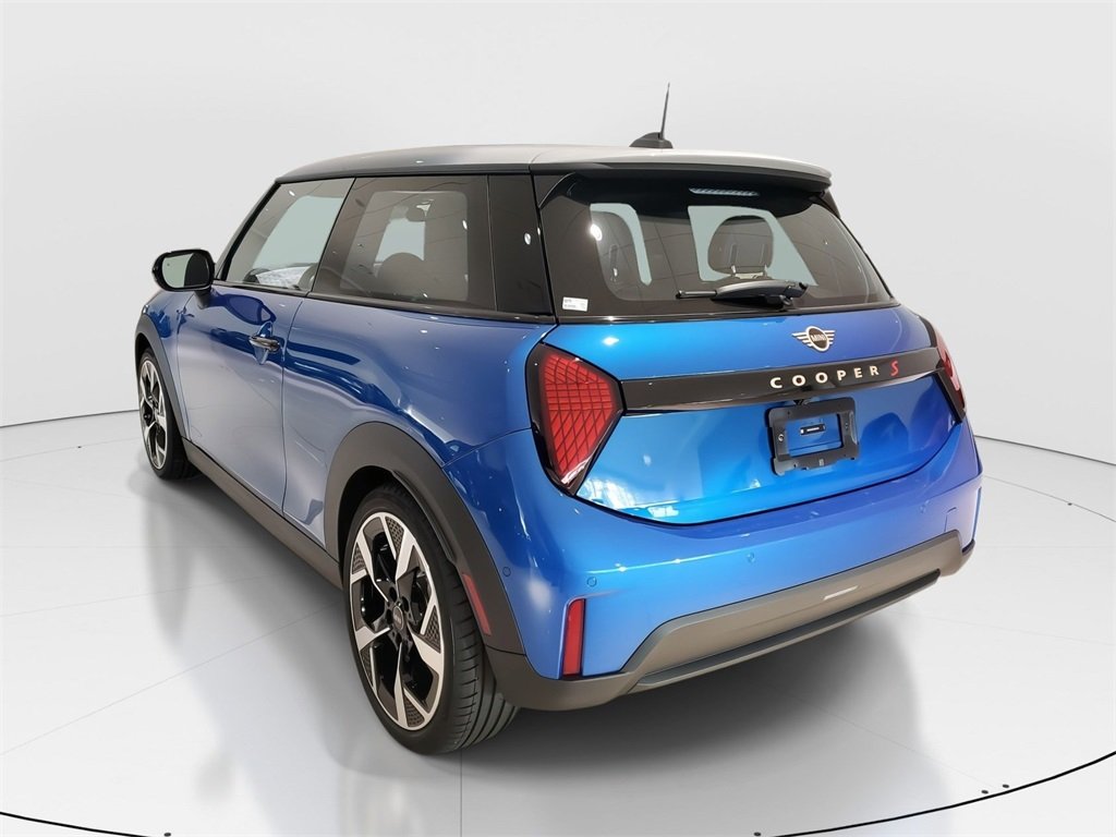 2025 Mini Cooper Hardtop S photo 4