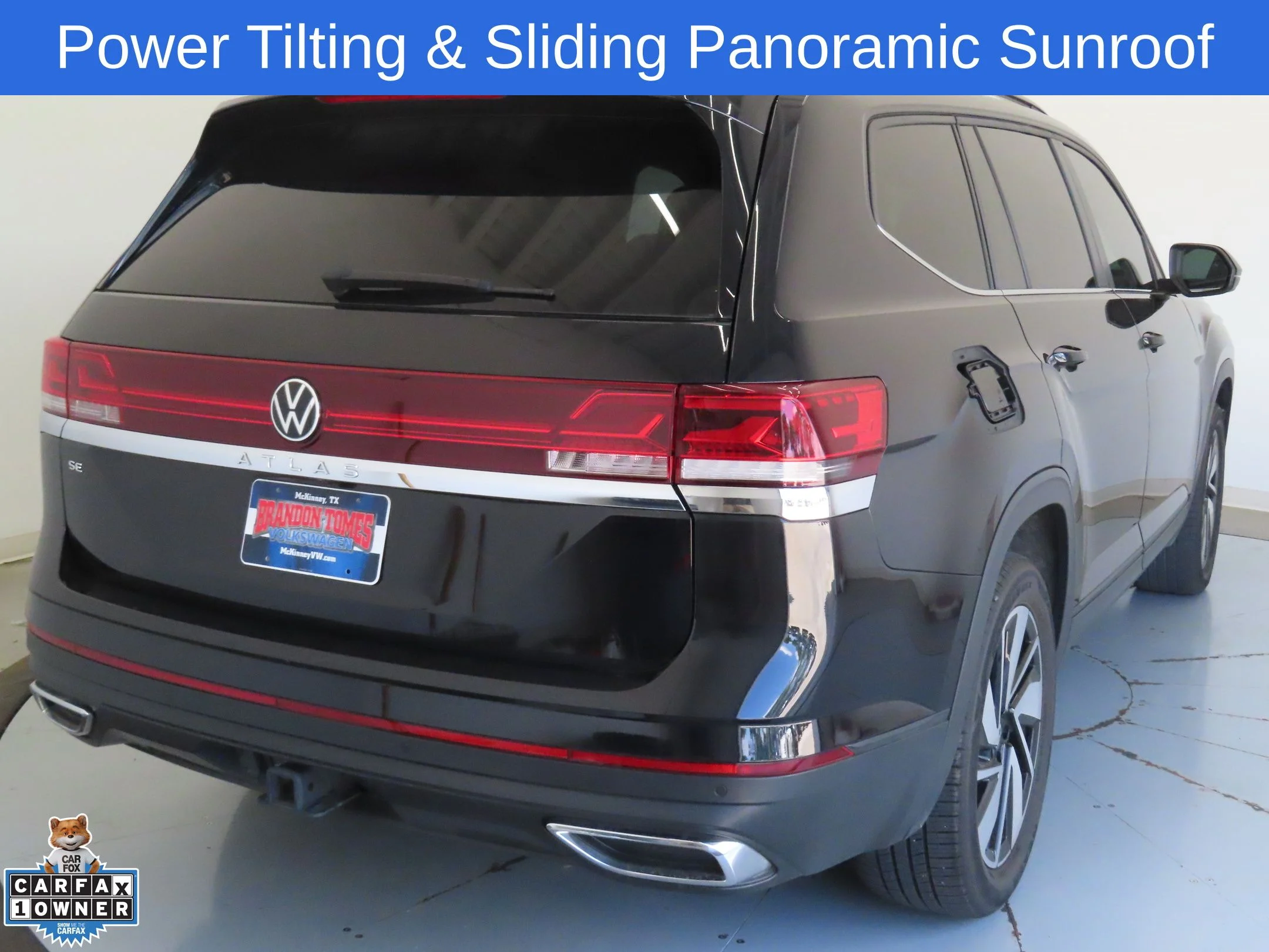 Used 2024 Black Volkswagen 2.0T SE w/Technology image 3