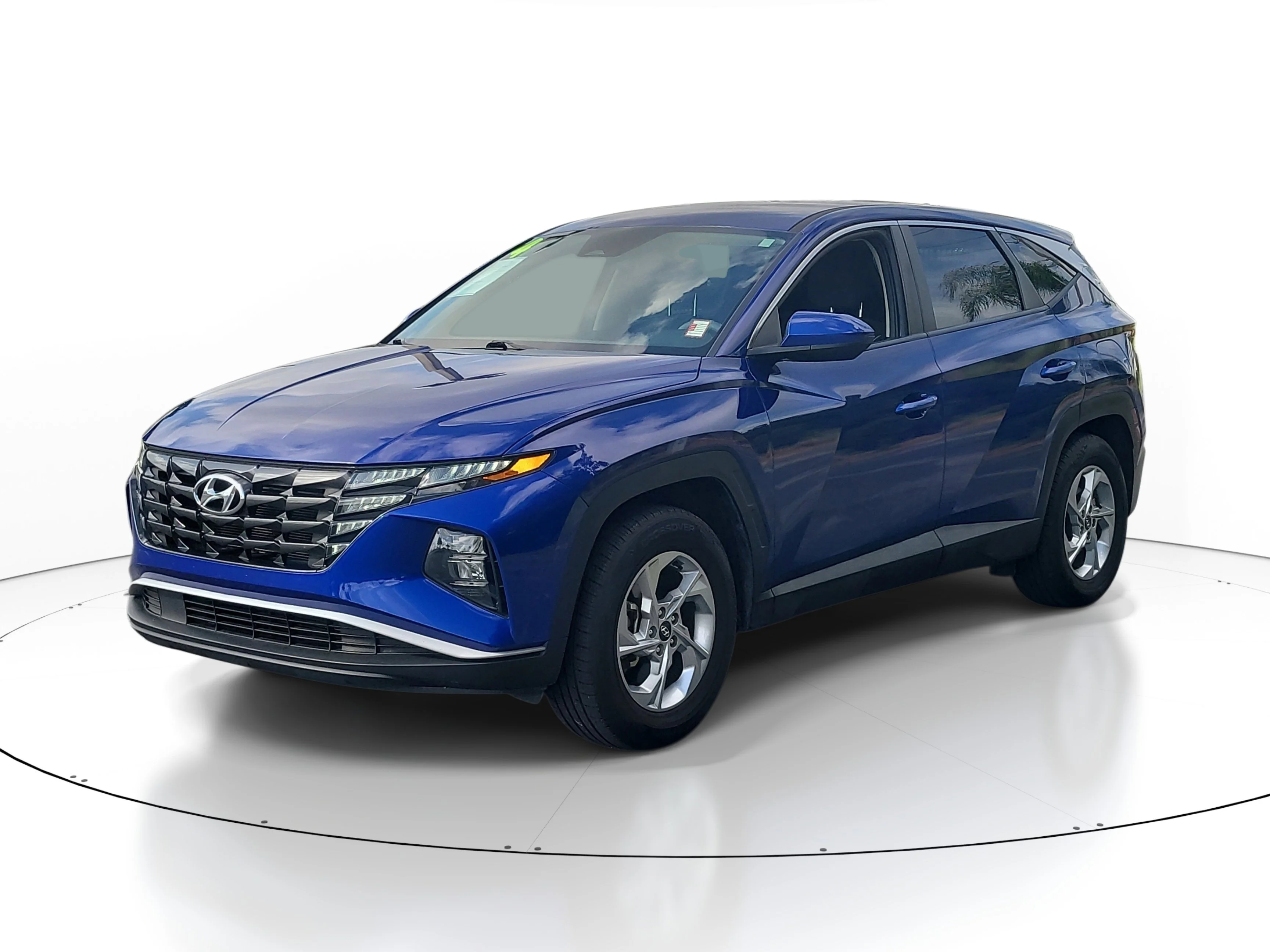 Used 2024 Intense Blue Hyundai SE image 3