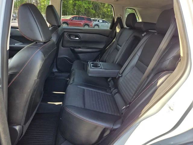 Used 2025 White Nissan Rock Creek image 10