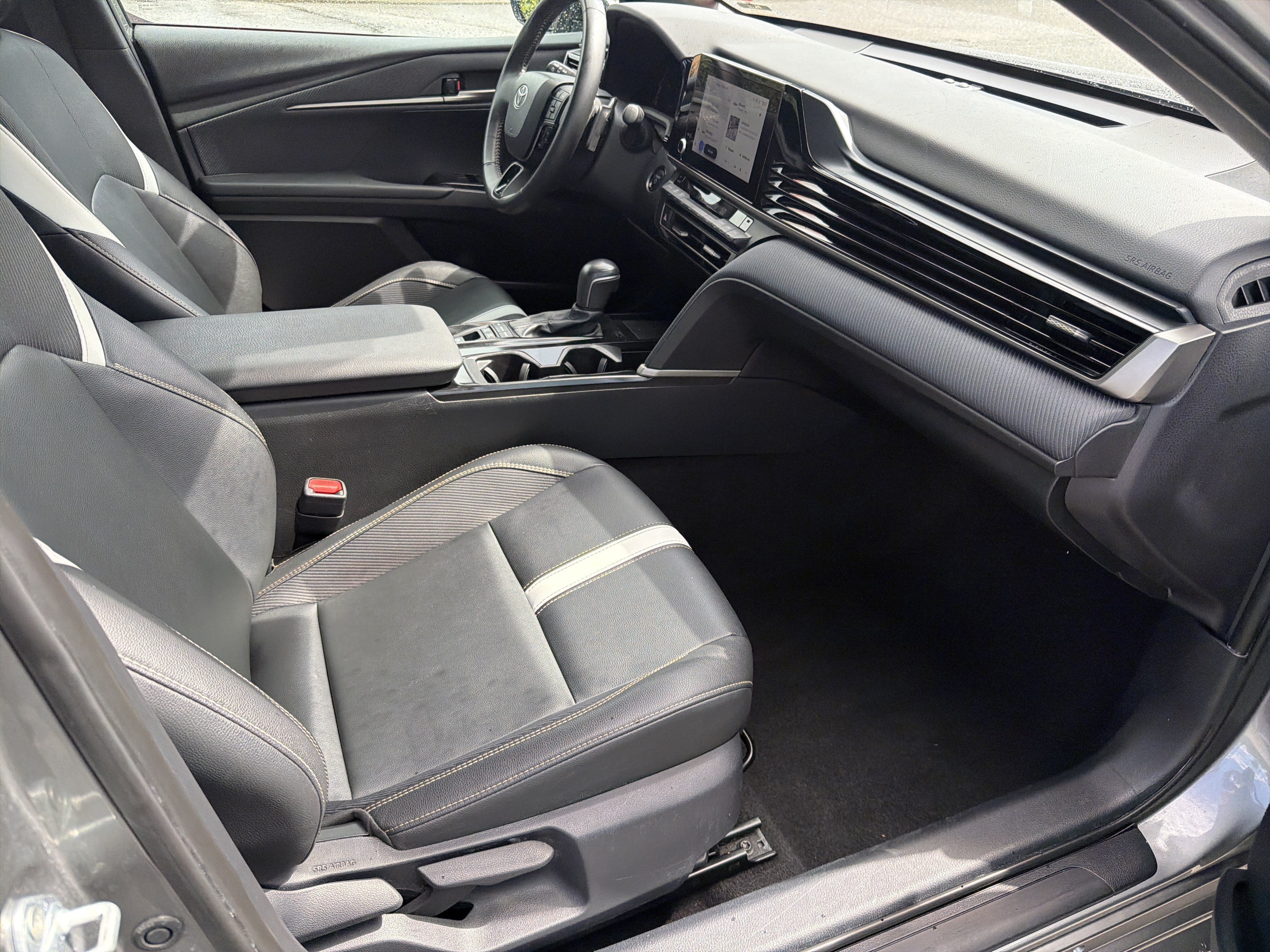 Certified Used 2025 Heavy Metal Toyota SE image 23