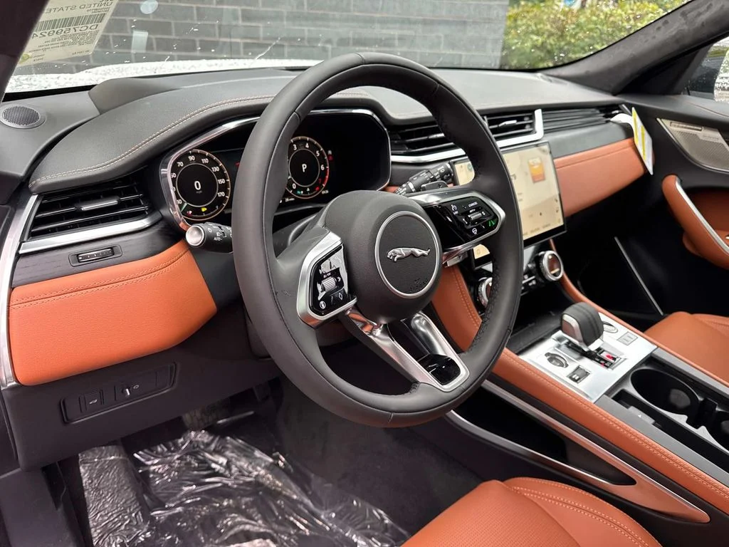2026 Jaguar F-Pace R-Dynamic S - Photo 19