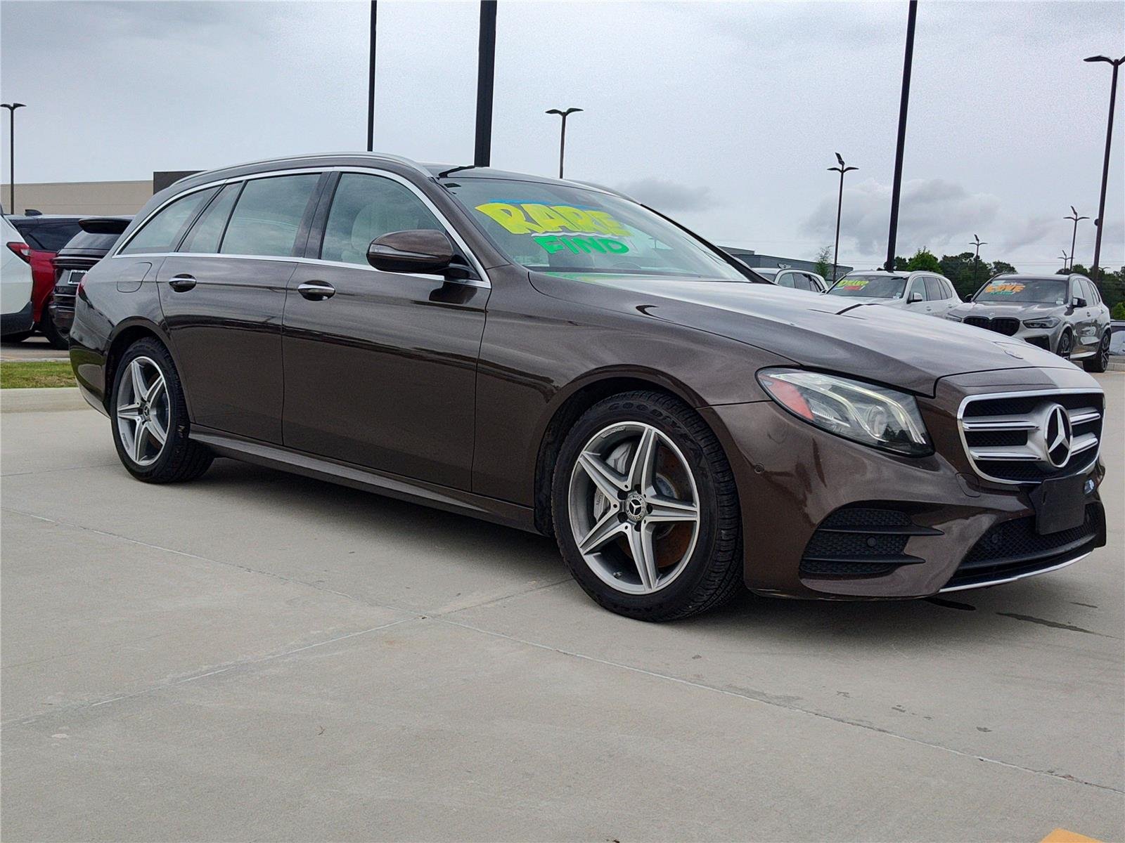 Used 2017 Dakota Brown Metallic Mercedes-Benz E 400 Sport image 10