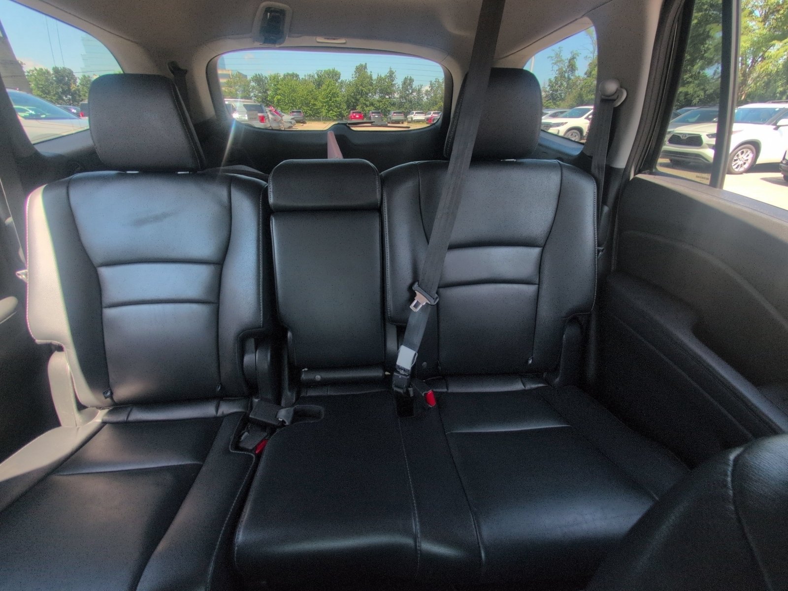 Used 2018 Crystal Black Pearl Honda EX-L image 3