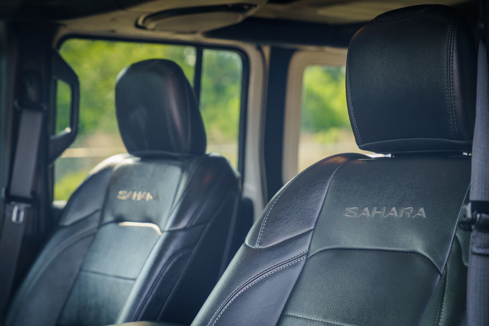 Used 2023 White Jeep Sahara 4xe image 19