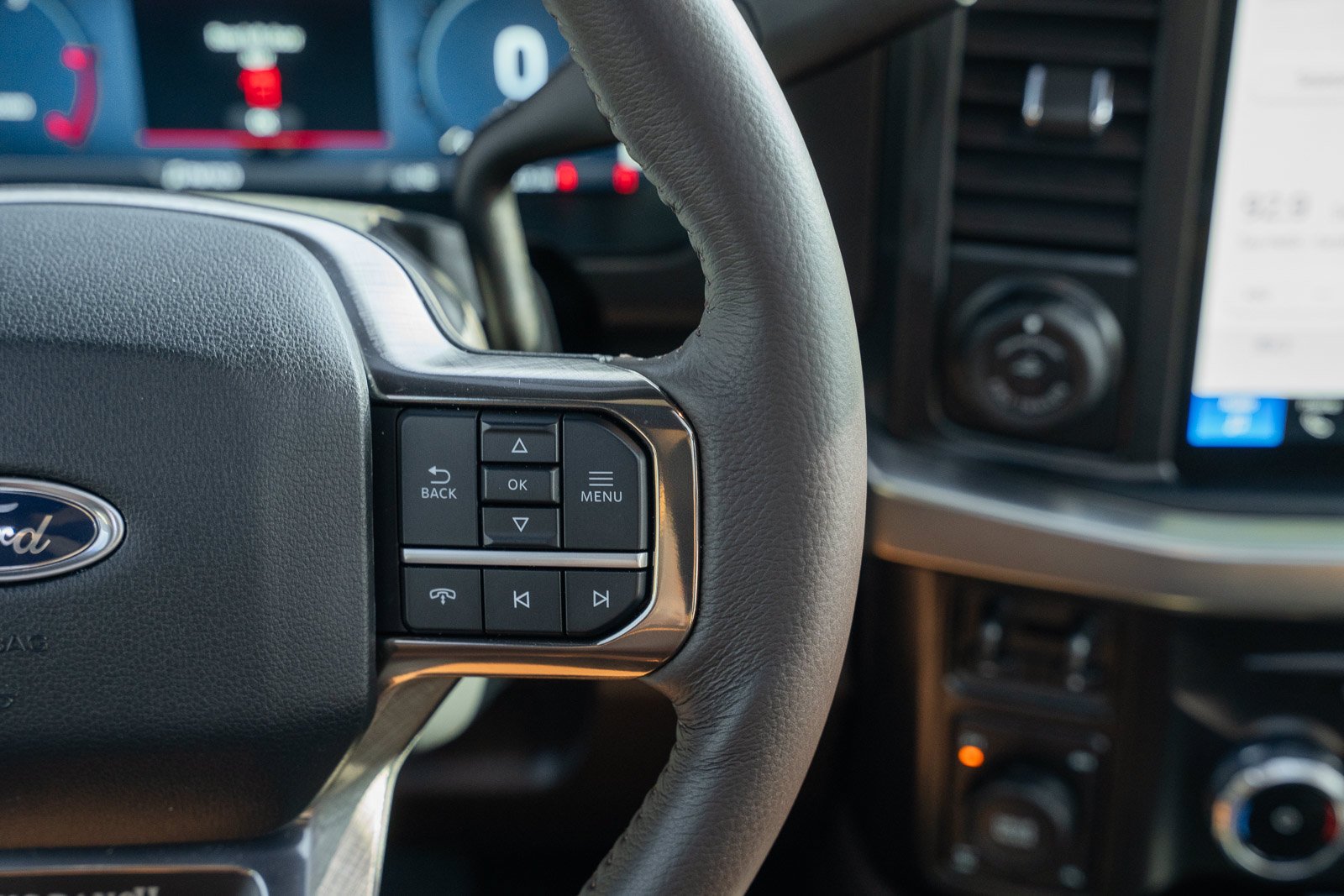 Used 2025 White Ford King Ranch image 40