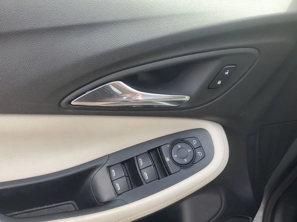 Used 2023 Gray Buick Preferred image 15