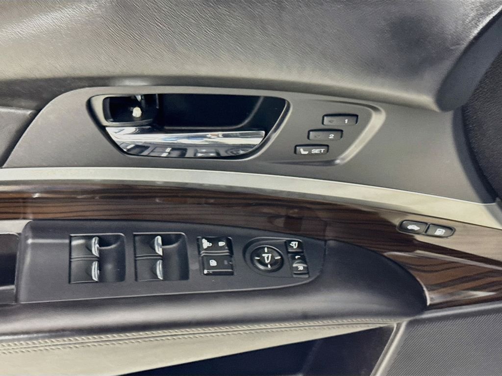 Used 2014 Silver Acura Base image 22