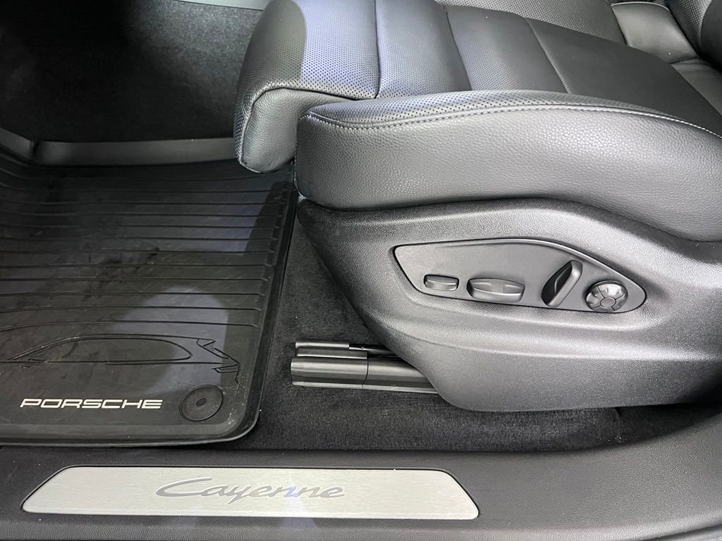 Certified Used 2024 White Porsche  image 29