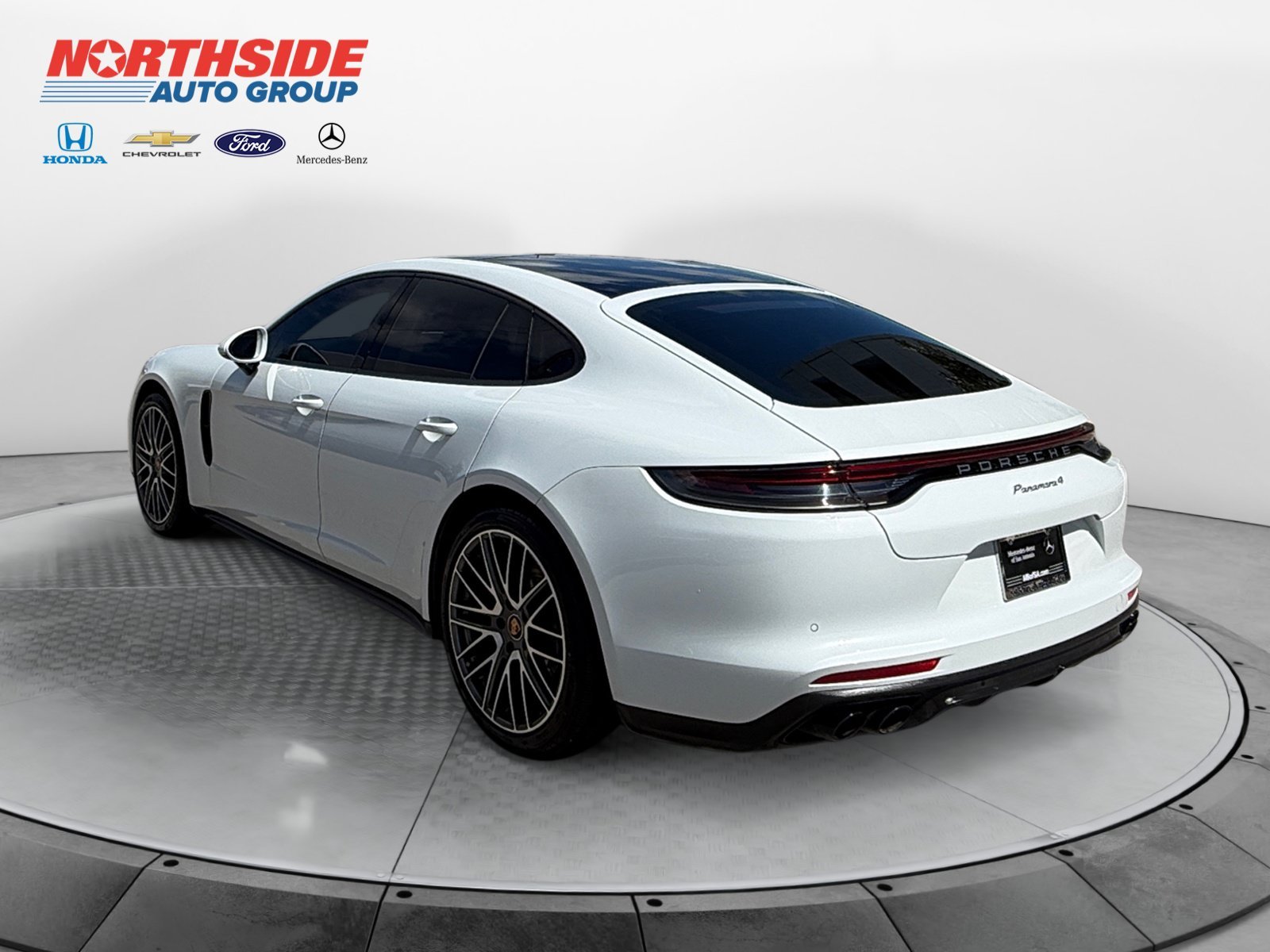 Used 2021 Carrara White Metallic Porsche 4 image 5