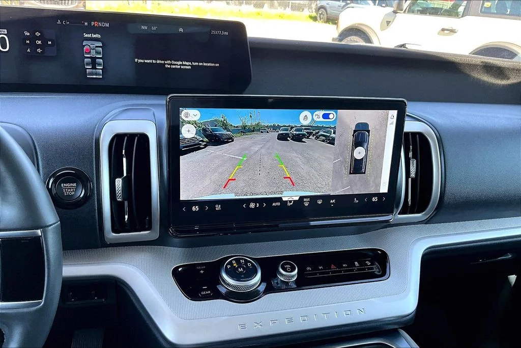 Certified Used 2025 Oxford White Ford Active image 21