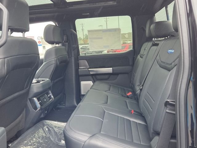 2026 Ford F-250 Super Duty Platinum - Photo 13