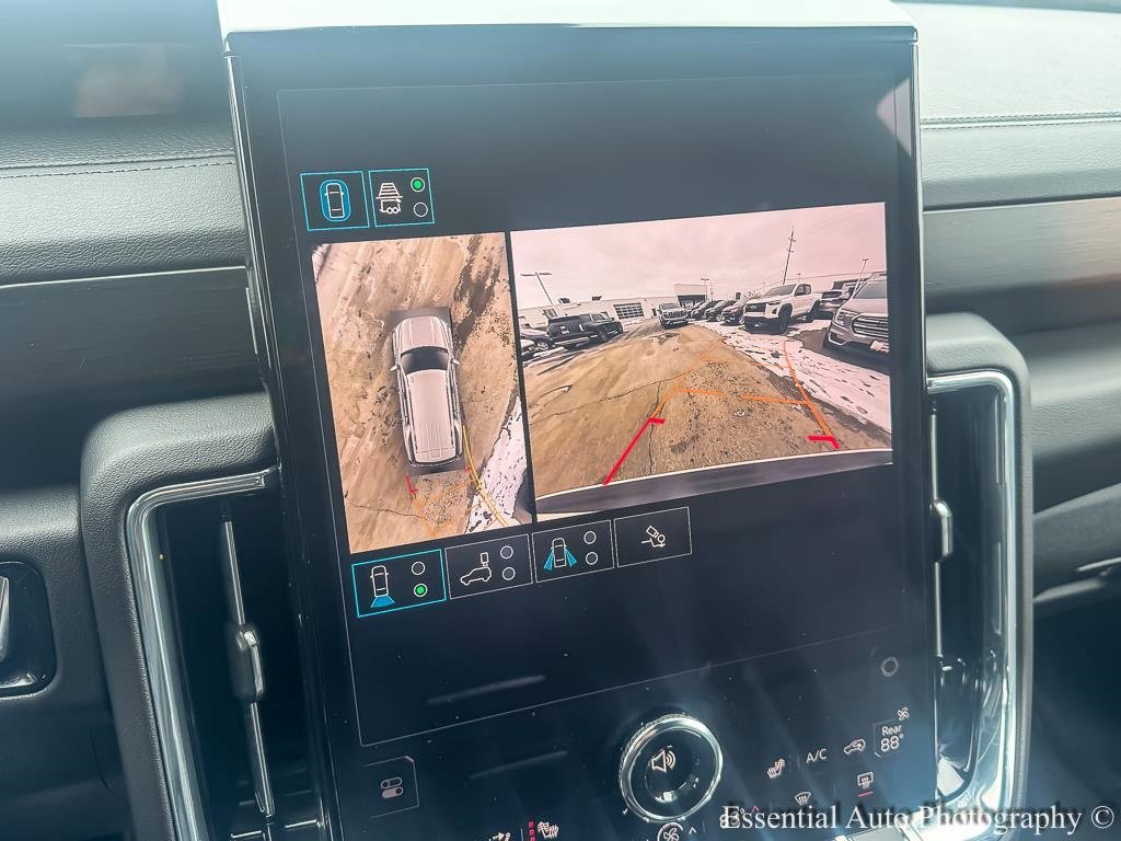 2025 GMC YUKON - Image 17