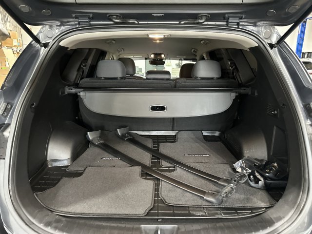 Certified Used 2022 Portofino Gray Hyundai SEL image 26