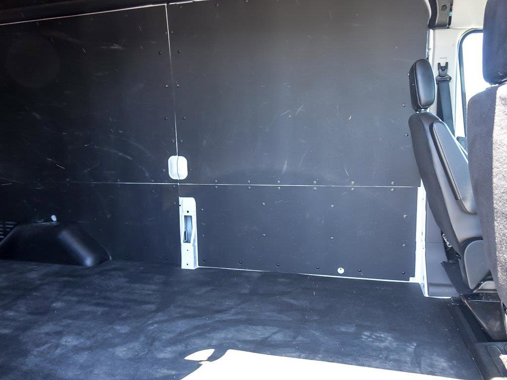 Used 2025 Oxford White Ford Base image 27