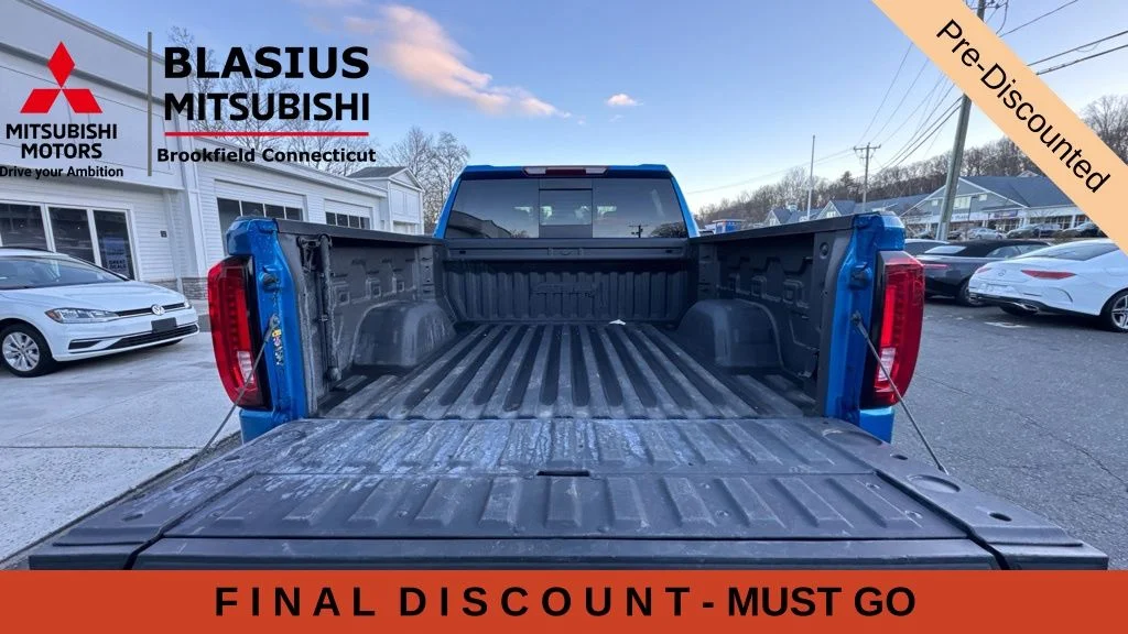 Used 2024 Blue GMC AT4 image 24